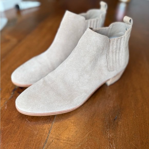 Michael Kors boots - Picture 1 of 4
